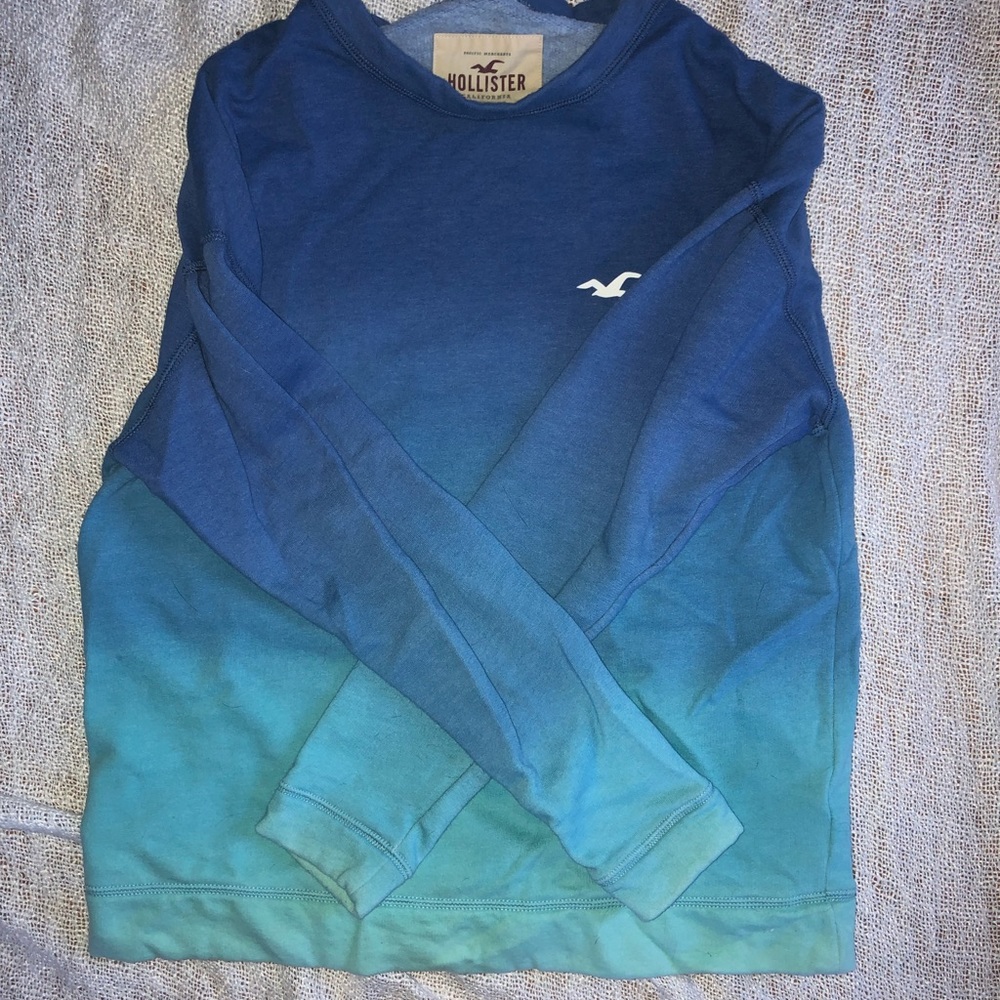 Hollister pullover